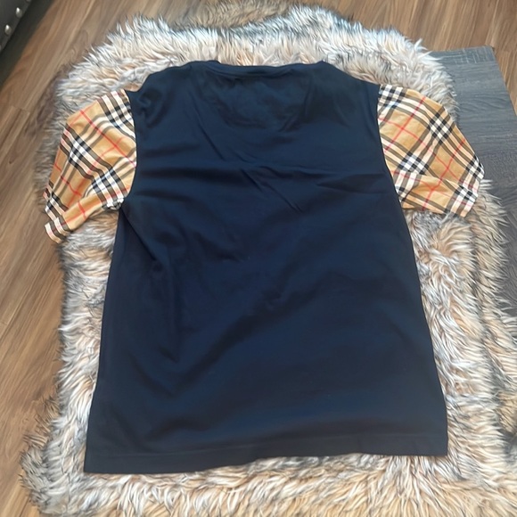 Authentic Burberry black vintage check t-shirt - Picture 3 of 4